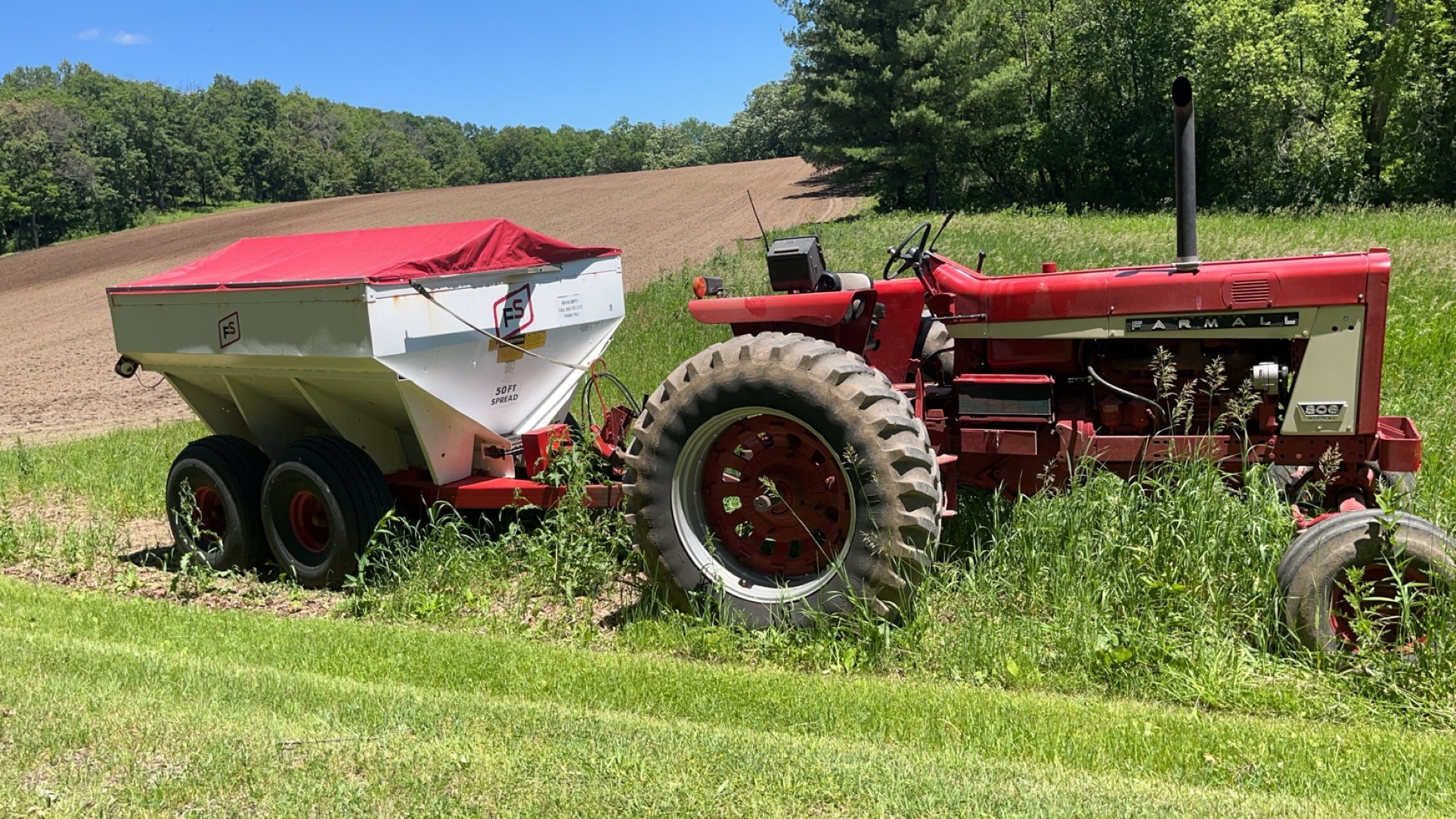 Aiden L 1976 International Harvester 806