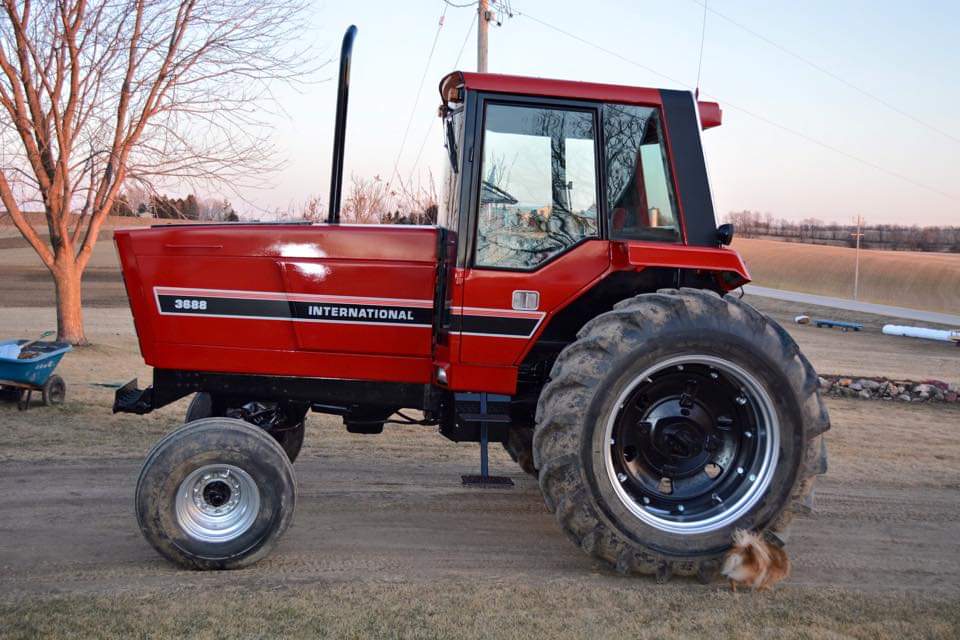 Aaron W 1983 International Harvester 3688