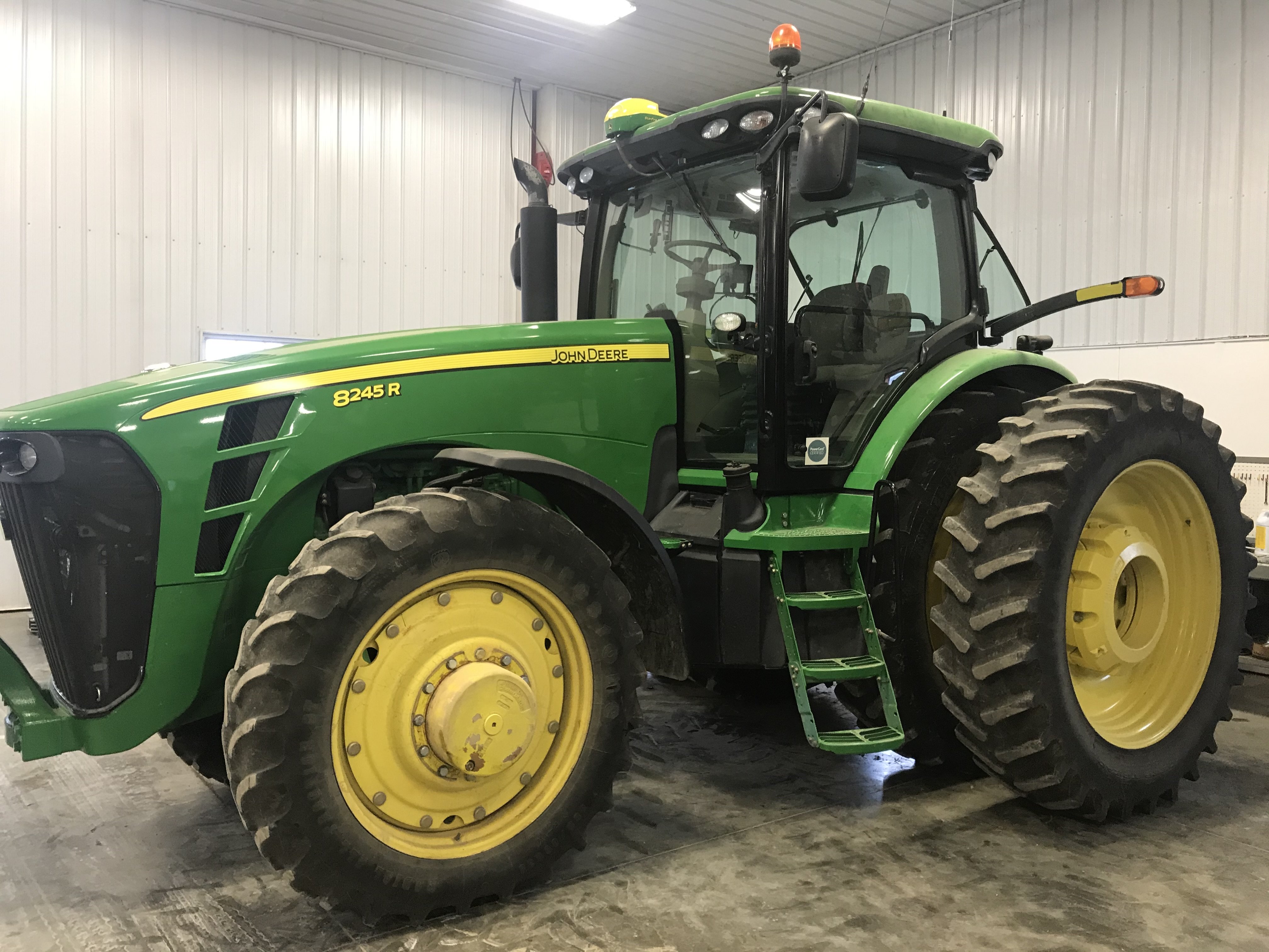 Tyler E 2010 John deere 8245R