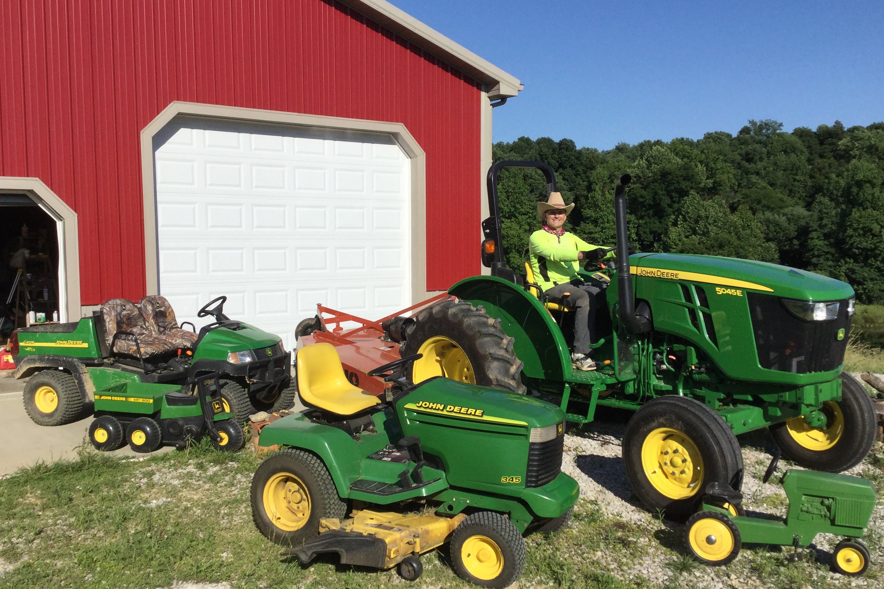 Brad M 2015 John Deere JD5045e