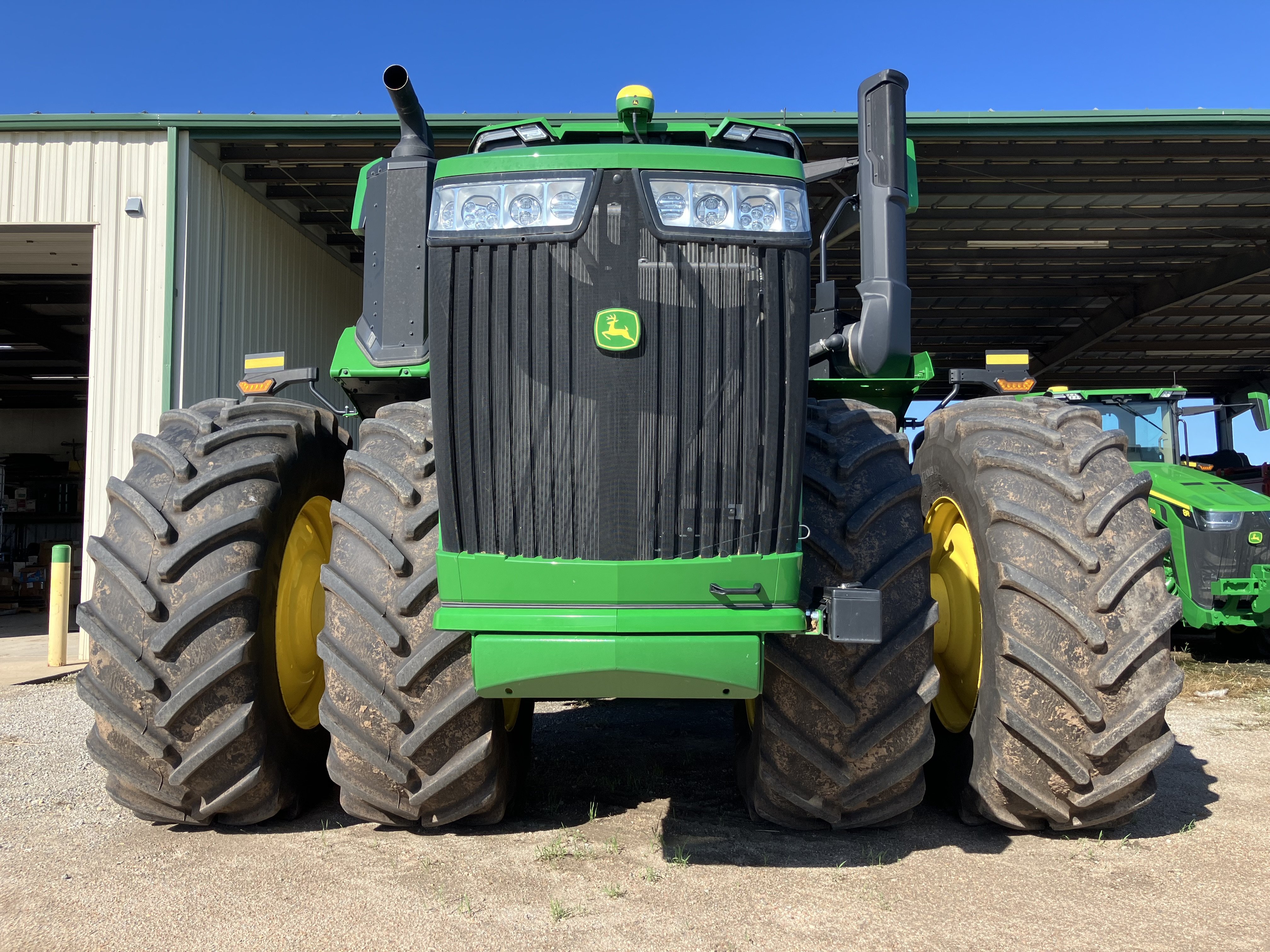 John D 2022 John Deere 9R 440